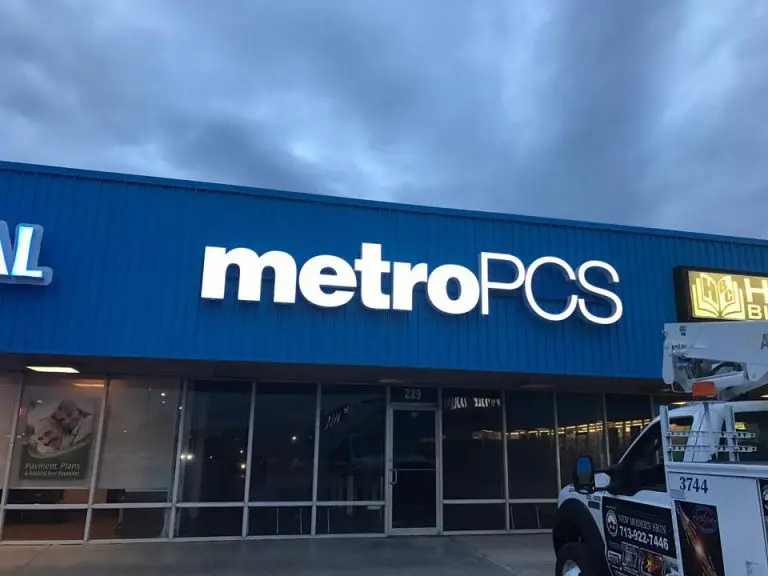 What to Expect from a Professional Outdoor Signage Company